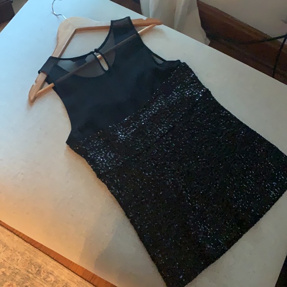NWOT CLUB MONACO SEQUIN TOP - Picture 5 of 6
